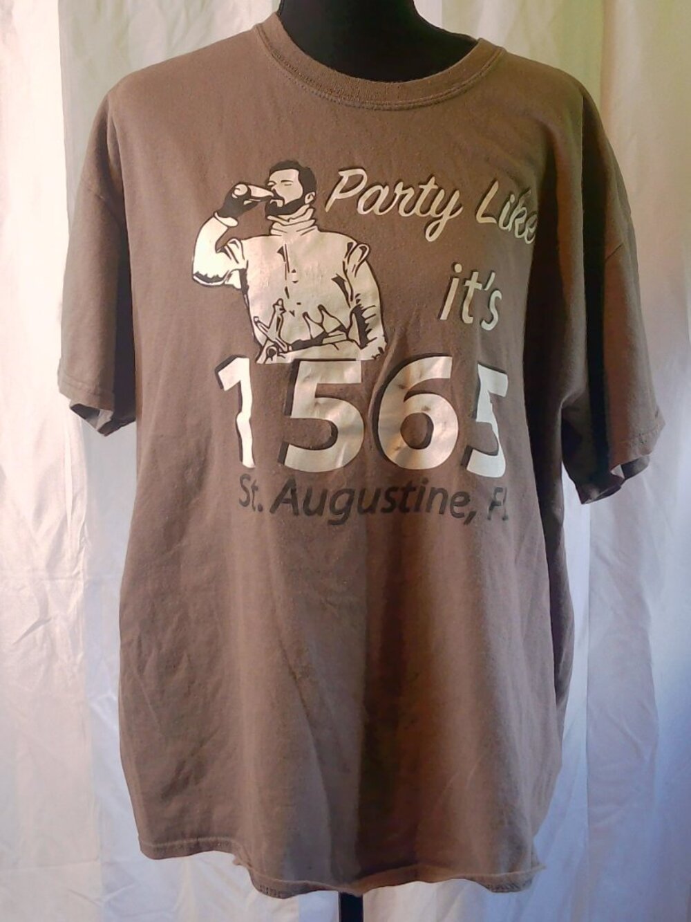 Vintage Style Party Like It’s 1565 St. Augustine FL Graphic T-Shirt